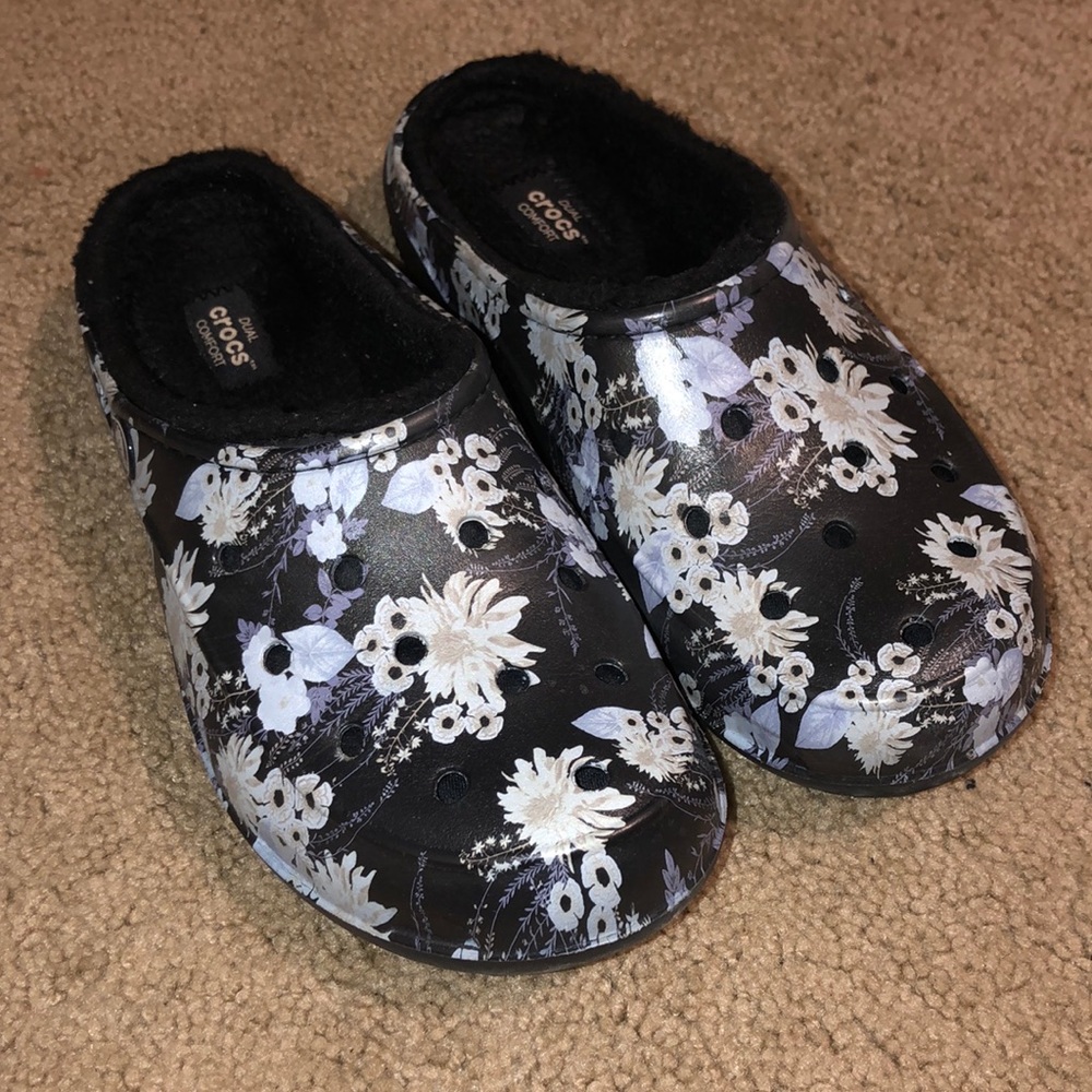 FUZZY SLIP ON CROCS